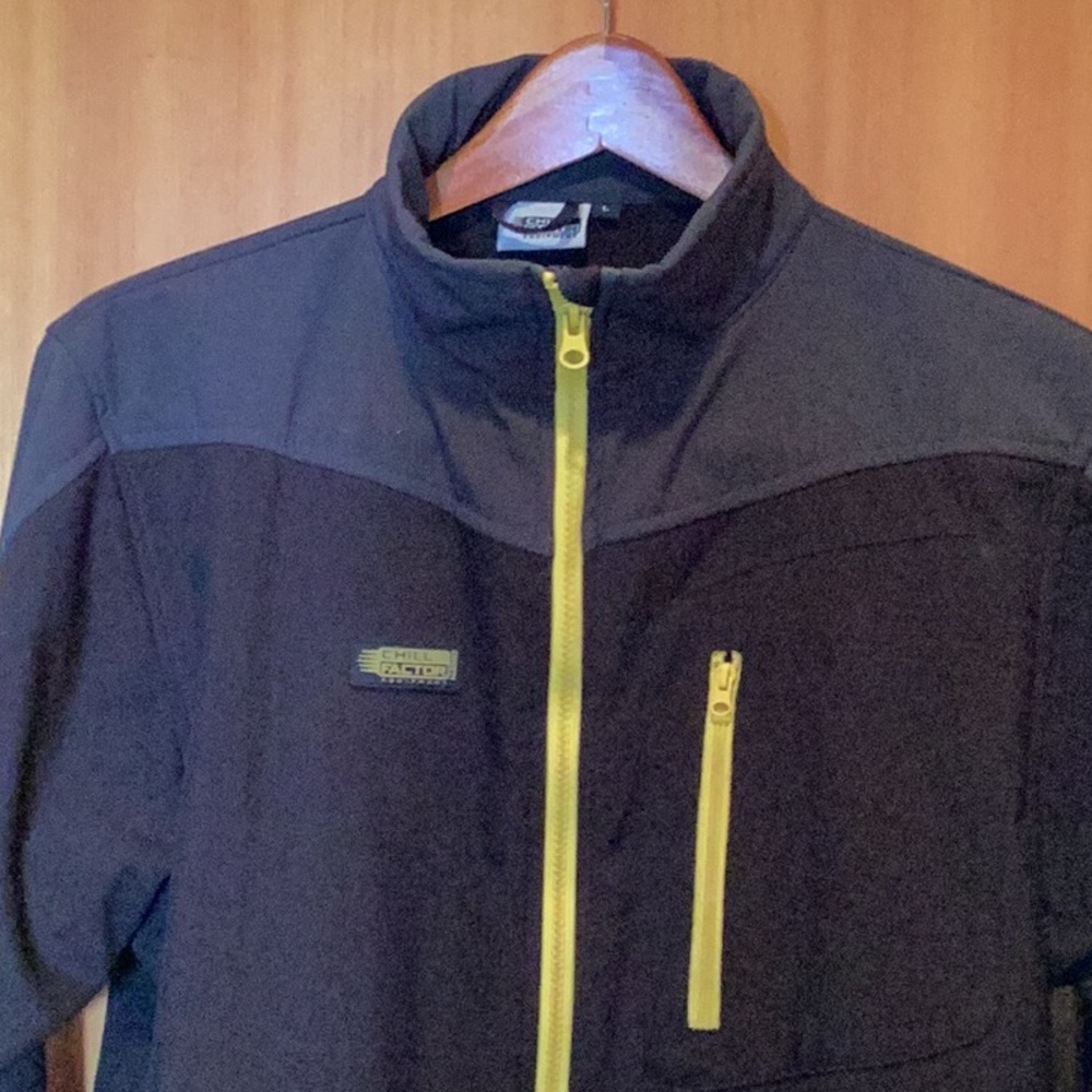Chill Factor Performance Jacket - Picture 3 of 8